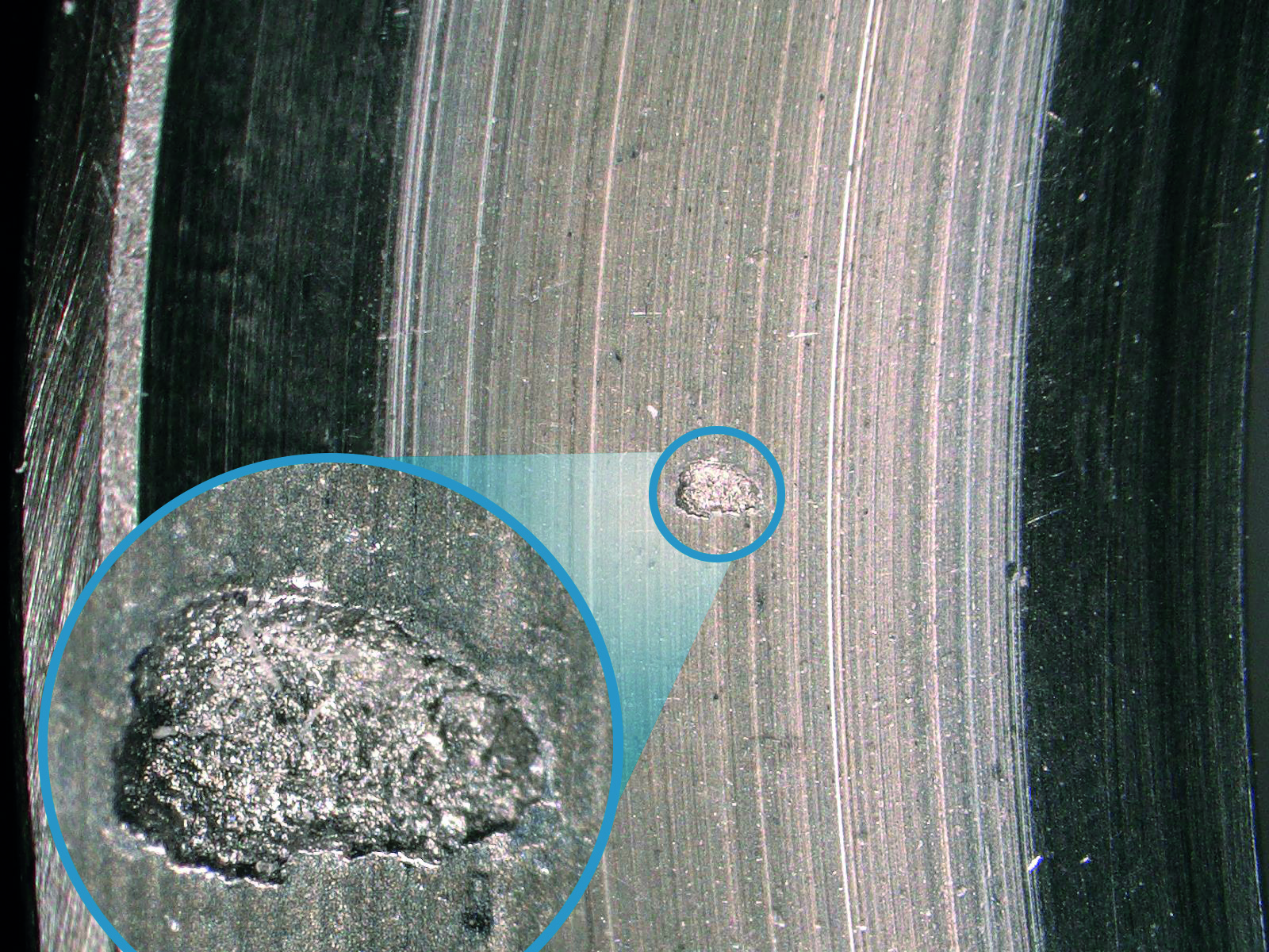 Beginnende Ermüdungsschälung auf der Laufbahn eines Kegelrollenlagers.