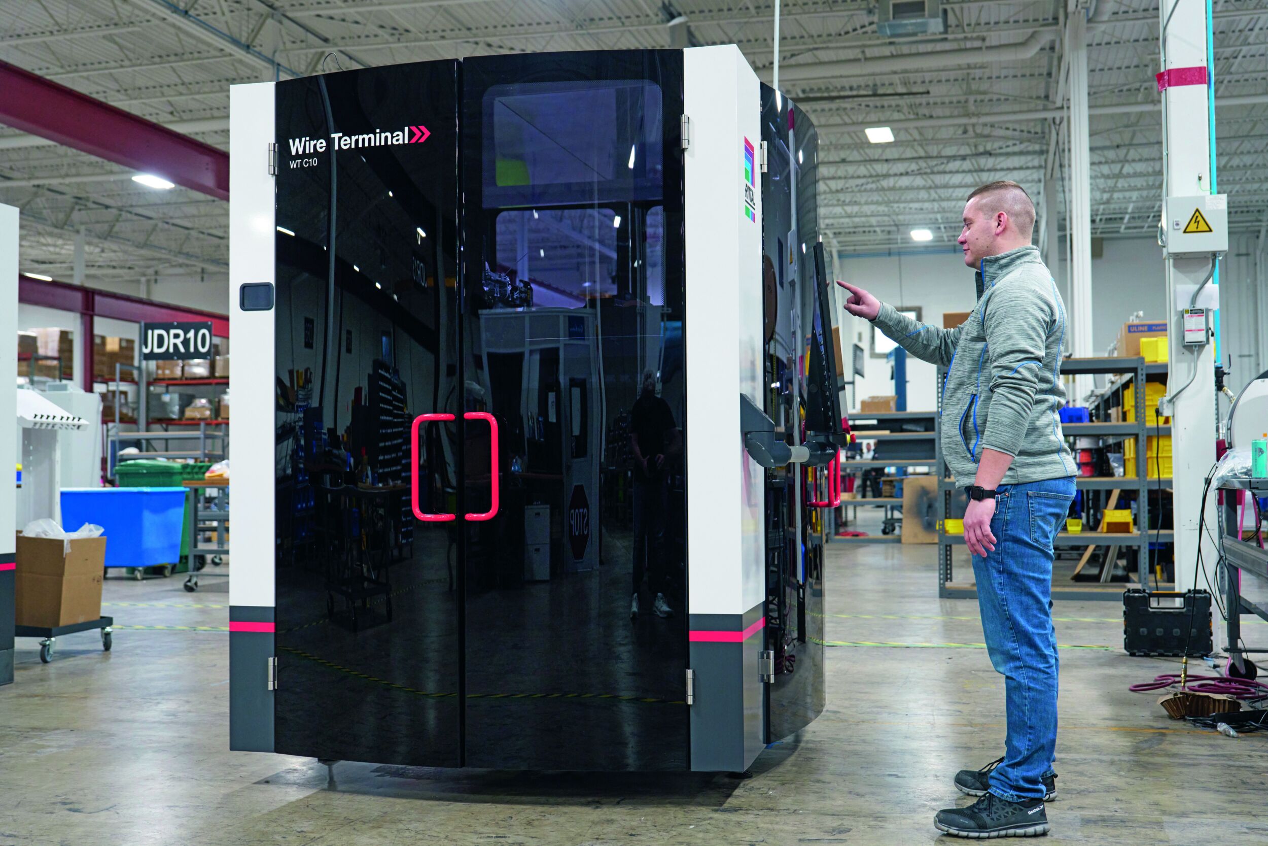 Das Wire Terminal WT C von Rittal ist seit 2024 bei Engineering Specialists im Einsatz.