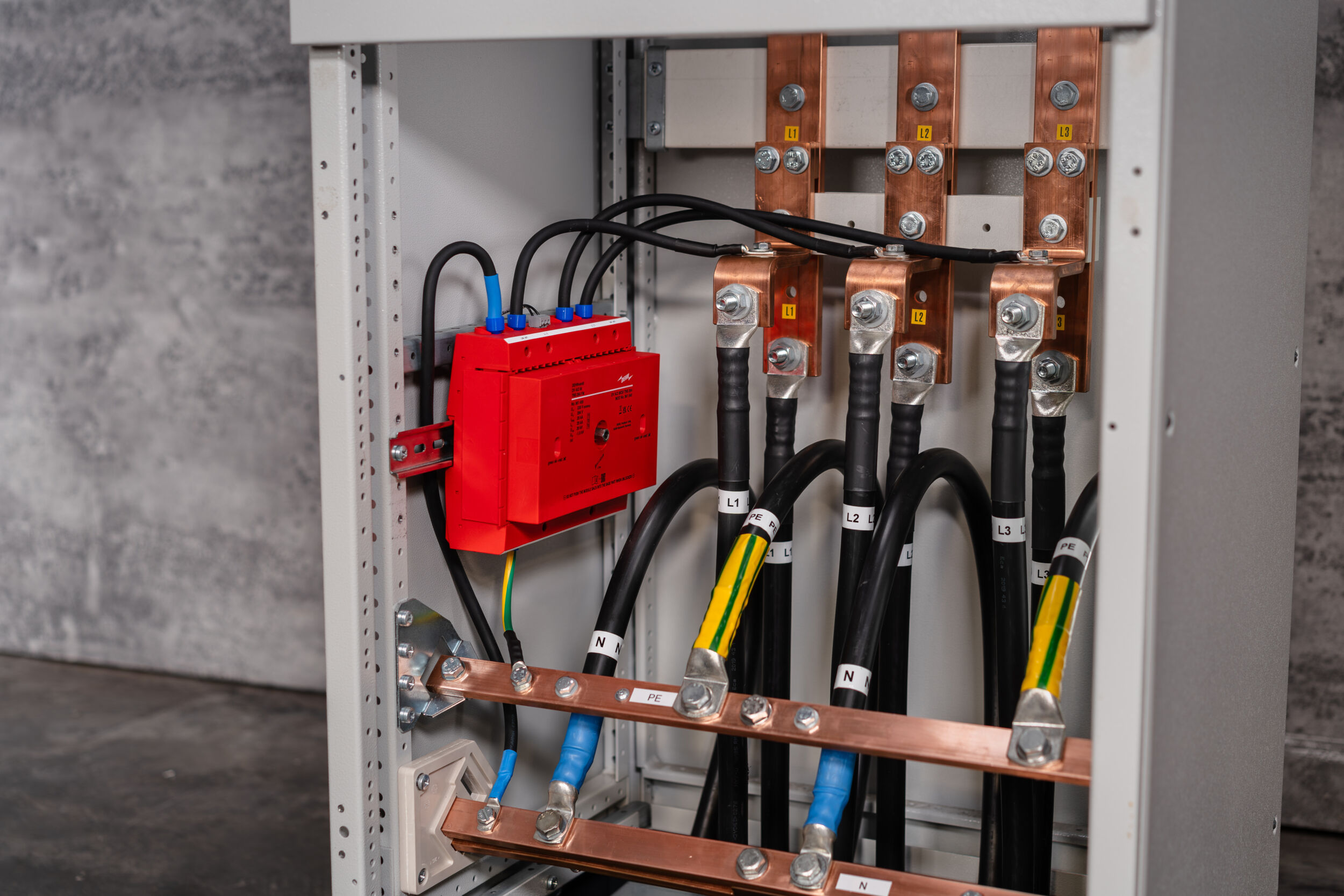 Mit dem neuen Dehnventil ACI M TNS 264 FM bringt Dehn auf Basis seiner ACI-Technologie (Advanced Circuit Interruption) jetzt auch einen Ableiter für den Bereich Typ 1 auf den Markt.