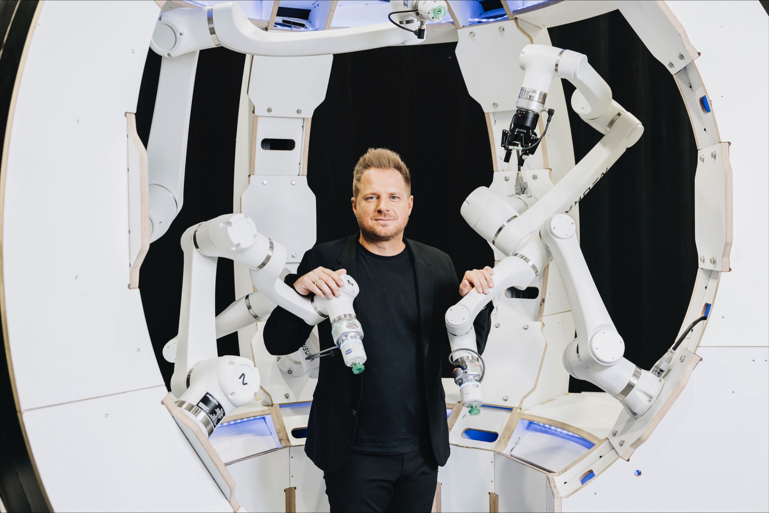 Wir planen, ab 2026 unseren humanoiden Roboter, den 4NE1, für den breiten Einsatz auf den Markt zu bringen. David Reger, Neura Robotics