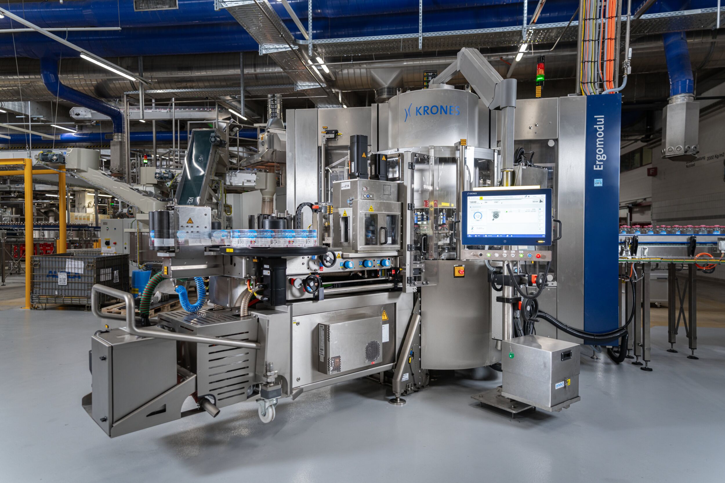 Die Kunden der Abfüll- und Verpackungsmaschinen von Krones wollen flexible und einfach bedienbare HMI. Mit Connected HMI lassen sich diese schnell entwickeln individuell an die Kundenbedürfnisse anpassen.