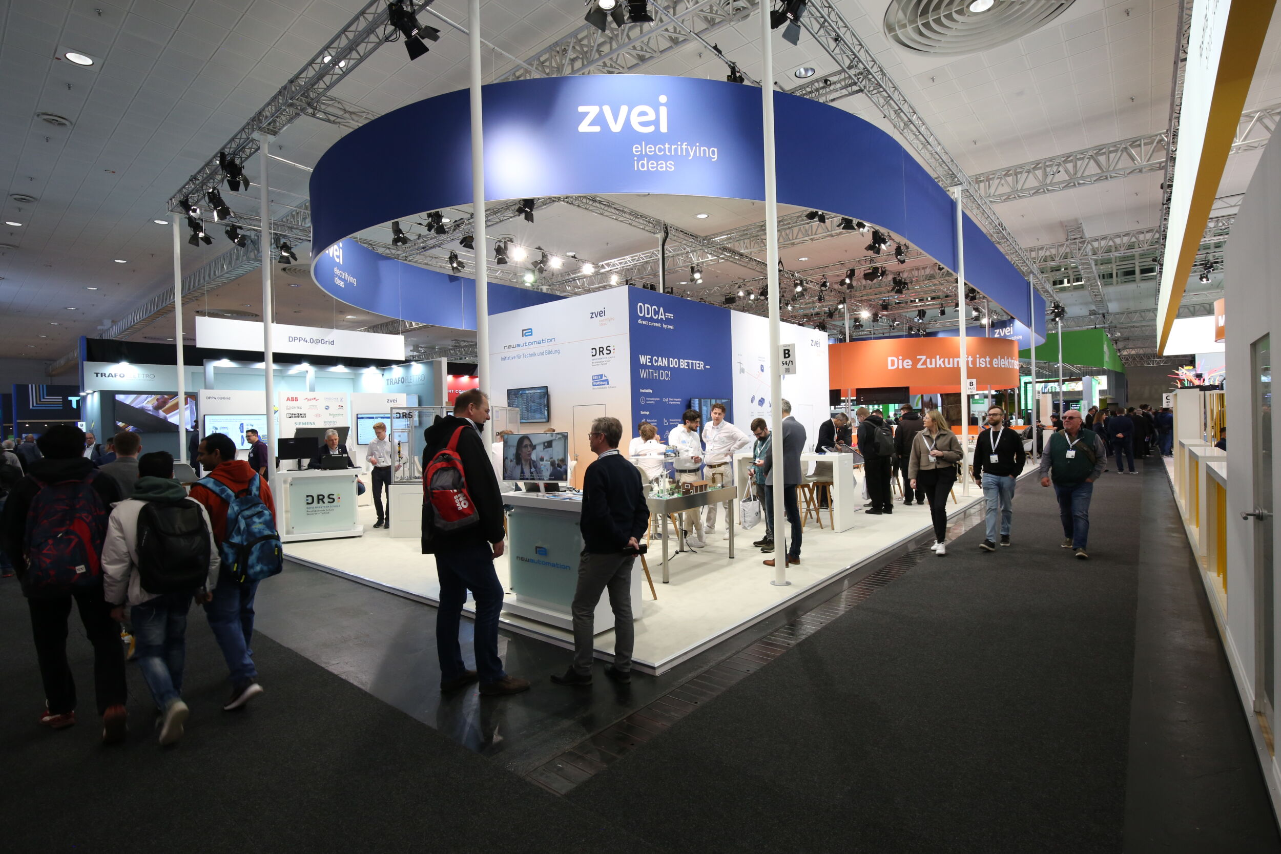 Der ZVEI adressiert auf seinem Stand auf der SPS zahlreiche Themen, u.a. Factory-X, Antrieb 4.0, 5G ACIA, Single-Pair-Ethernet, ODCA oder DPP 4.0.