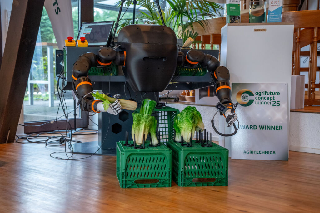 Davegi ist der erste vollautomatisierte Roboter, der das Gemüse direkt vom Feld zum Verbraucher bringt. Er übernimmt den kompletten Prozess: Pflanzen kultivieren, überwachen, ernten und vor Ort in Kisten verpacken, alles in einem einzigen, geschlossenen Kreislauf.