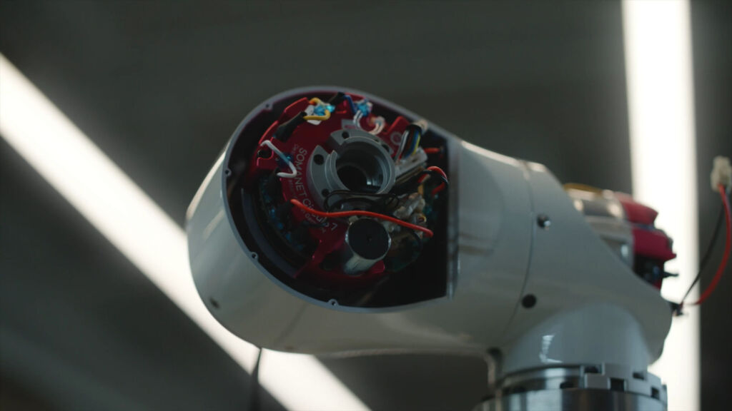 Das chinesische Unternehmen ZJ Humanoid Robots konnte mithilfe der Lösungen von Synapticon eine sichere, präzise und effiziente Bewegungssteuerung für humanoide Roboter entwickeln.