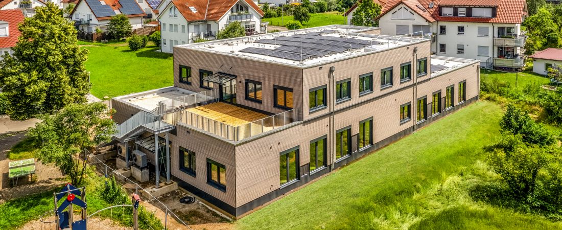Die Kindertagesstätte Wittum 1 in Reutlingen aus Holzbaumodulen.