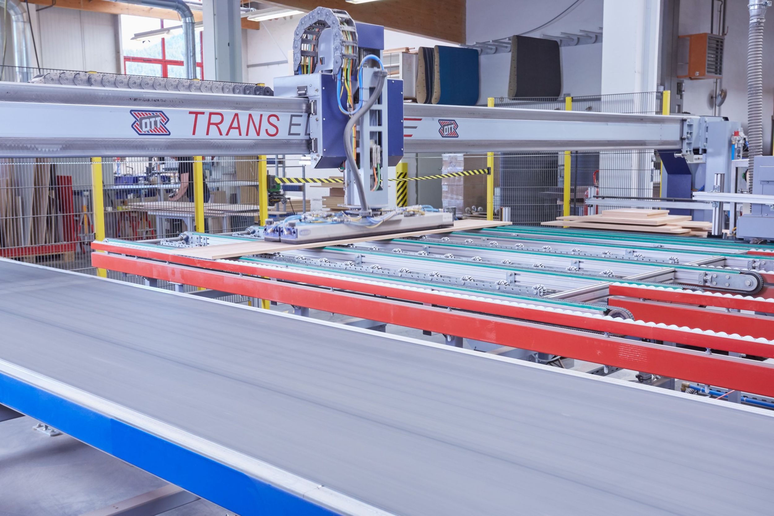 Die Bekantungszentren Transedge konzipiert Ott je nach Kundenwunsch in verschiedenen Ausführungen.