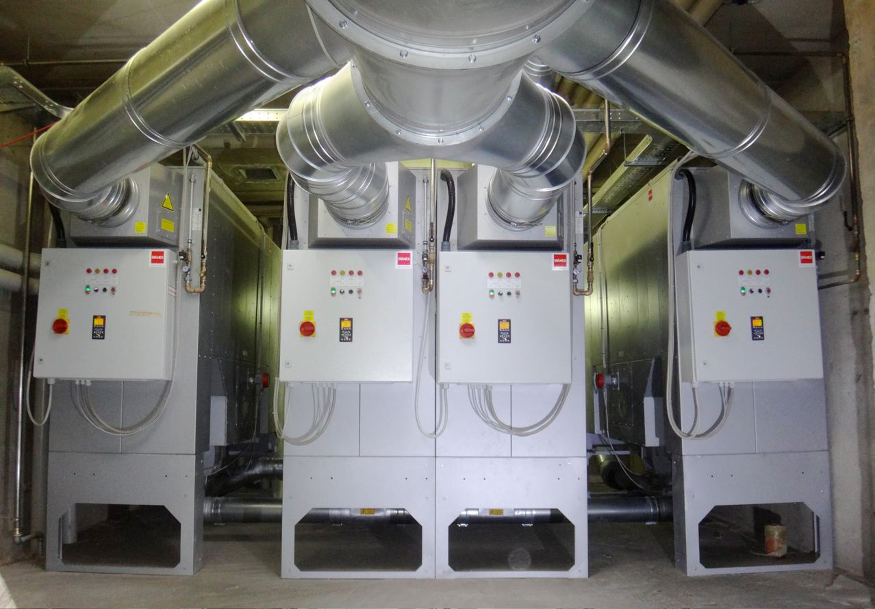 Absaugzentrale mit mehreren Entstaubern
