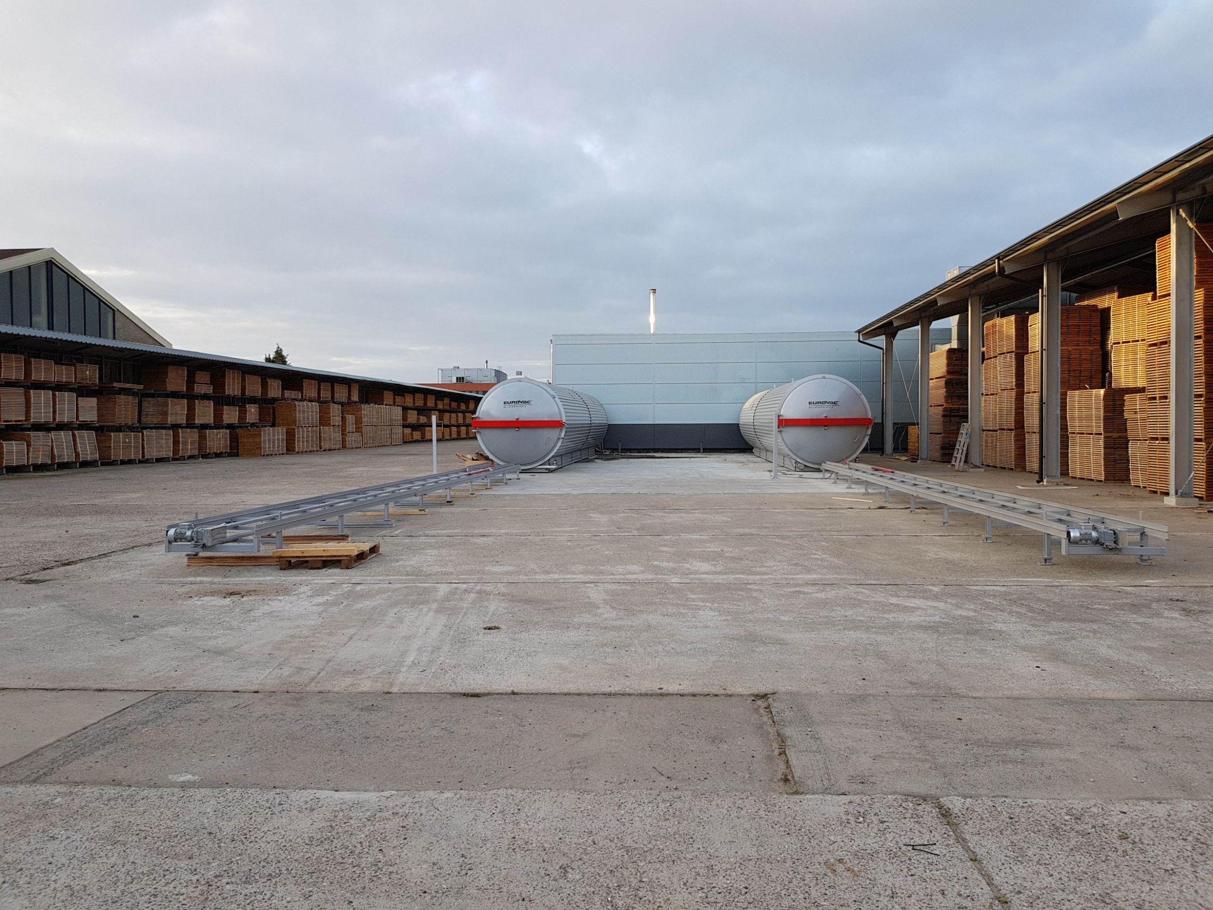 Holz trocknen mit Vakuum