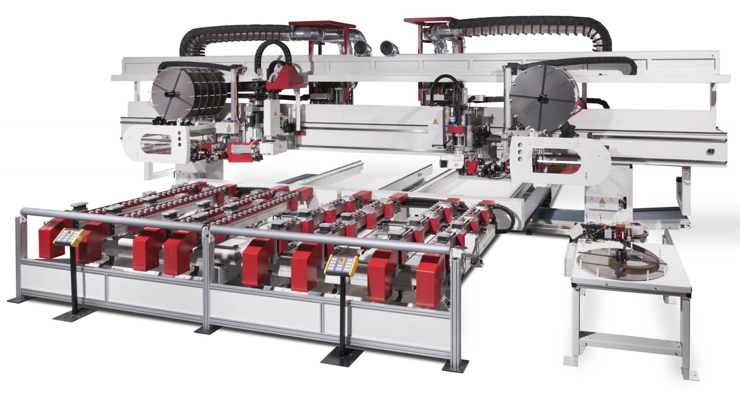 Die Bima Px80 verfügt über zwei unabhängig arbeitende Tische; die Bekantung kann mit konventionellen Verleim- oder Laseraggregaten erfolgen.