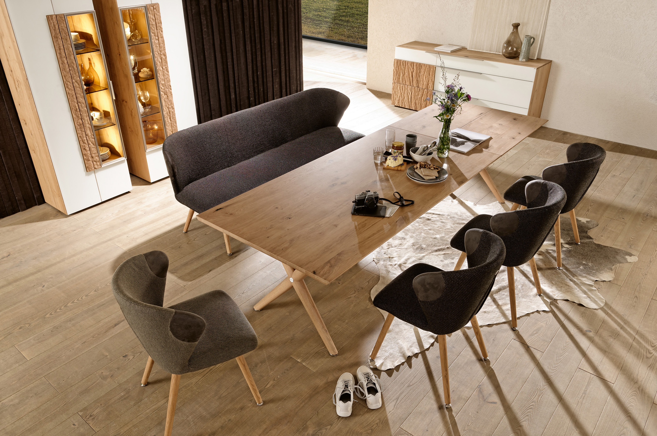 Massivholzmöbel mit dem ‚Goldenen M‘