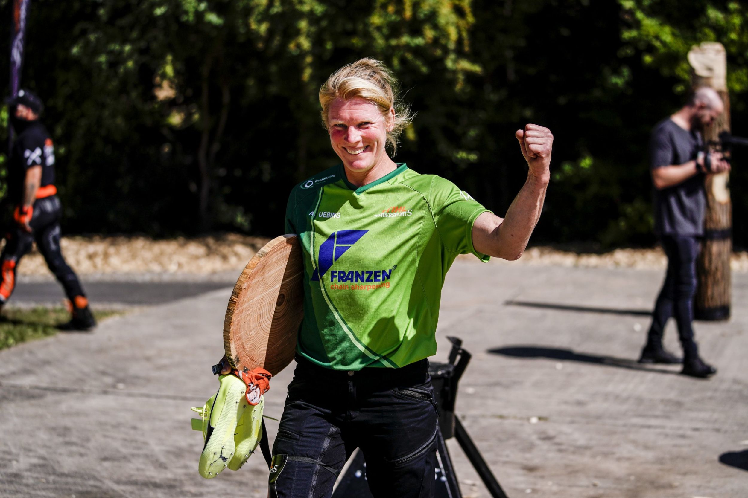 Alrun Uebing stellt Weltrekord an der Stock Saw auf