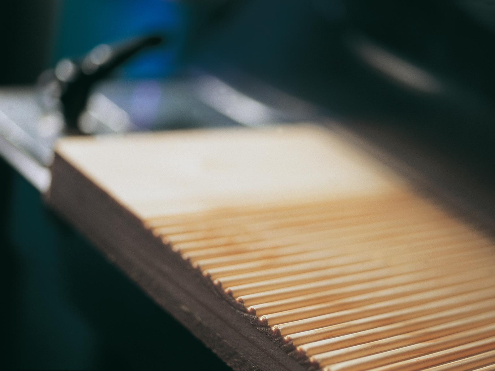 Dickenhobeln und Profilieren im Durchlauf