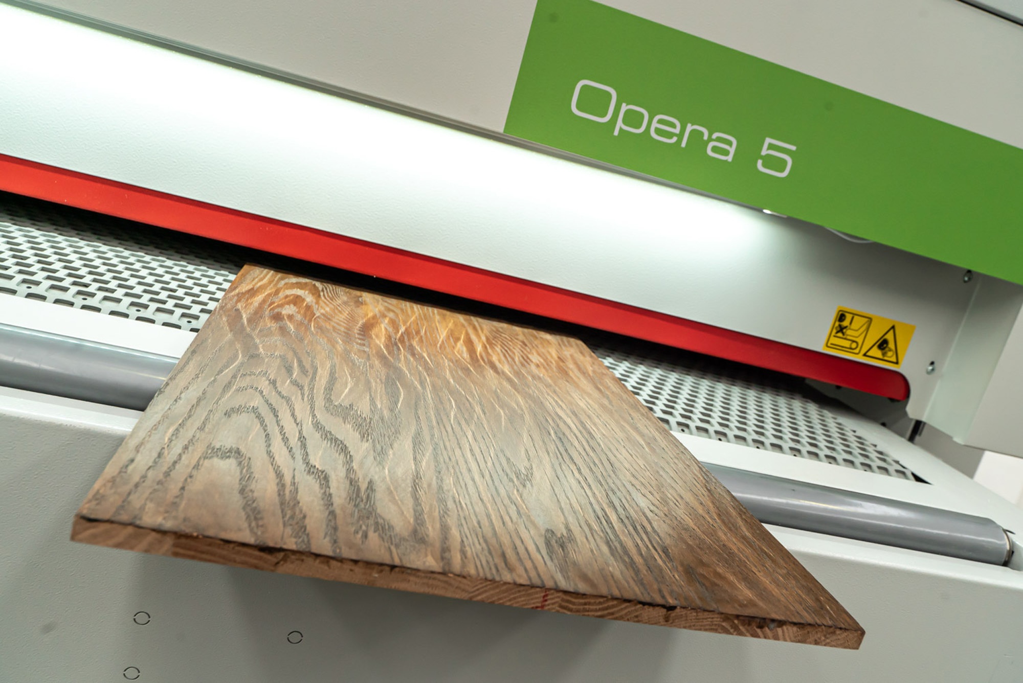 Geschliffen_aus_der_Opera_2000px