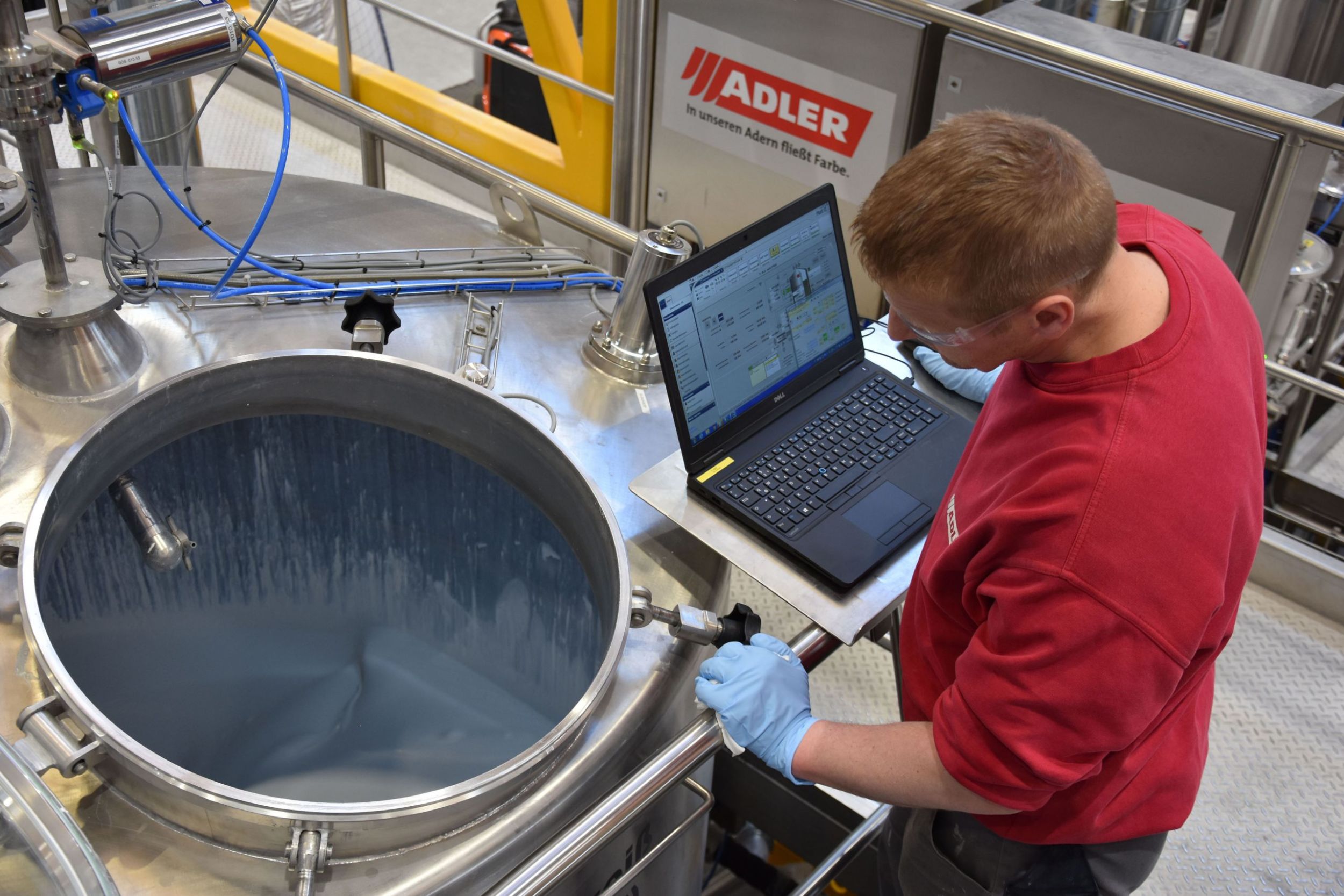 "Abfall ist kein Müll" Innovative Produktionsmethoden erlauben eine deutlich energieeffizientere Lackherstellung.