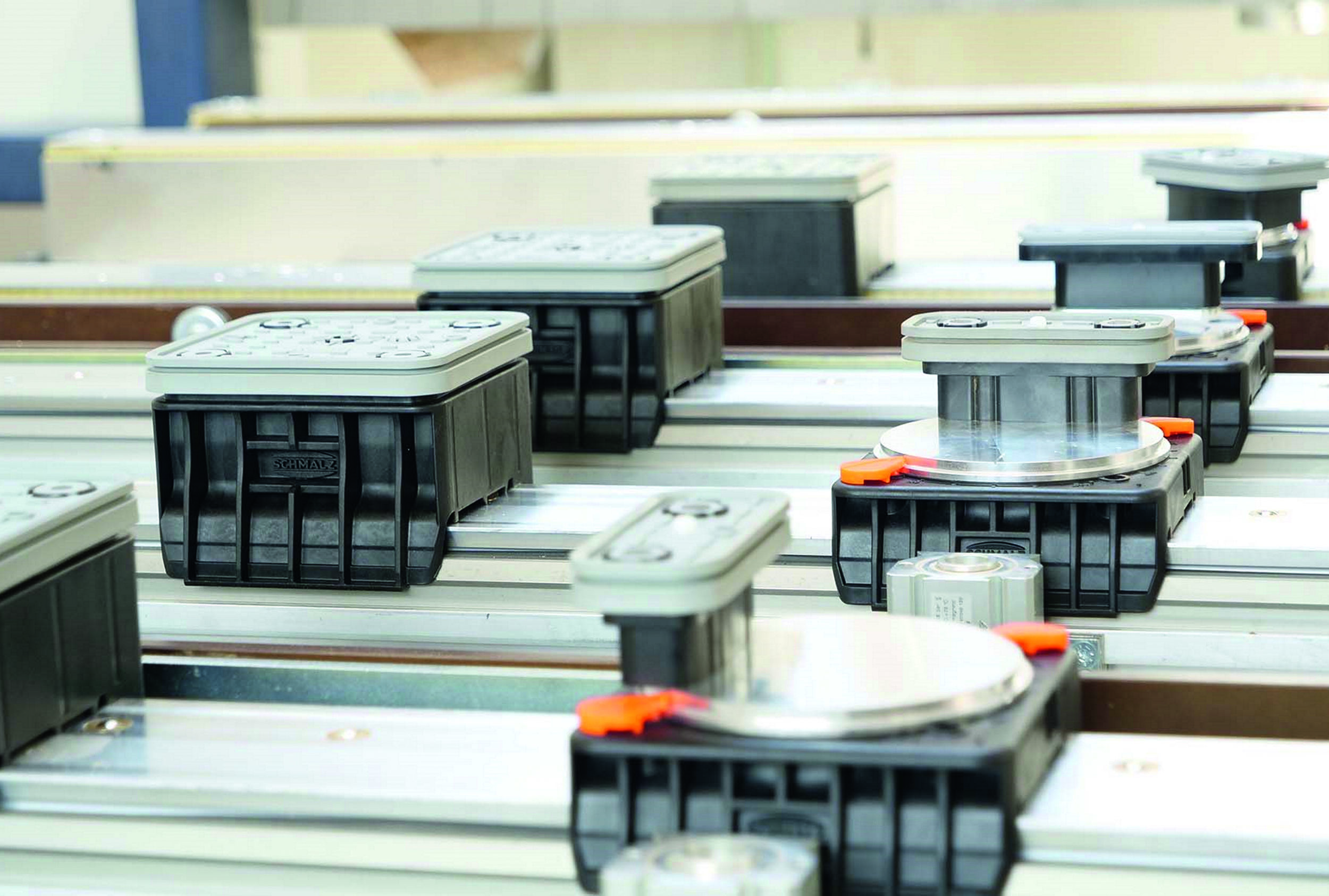 Aufgespannt mit Vakuum 2021-11_SCHMALZ_VA-CL_FB-Blocksauge_20211203103246