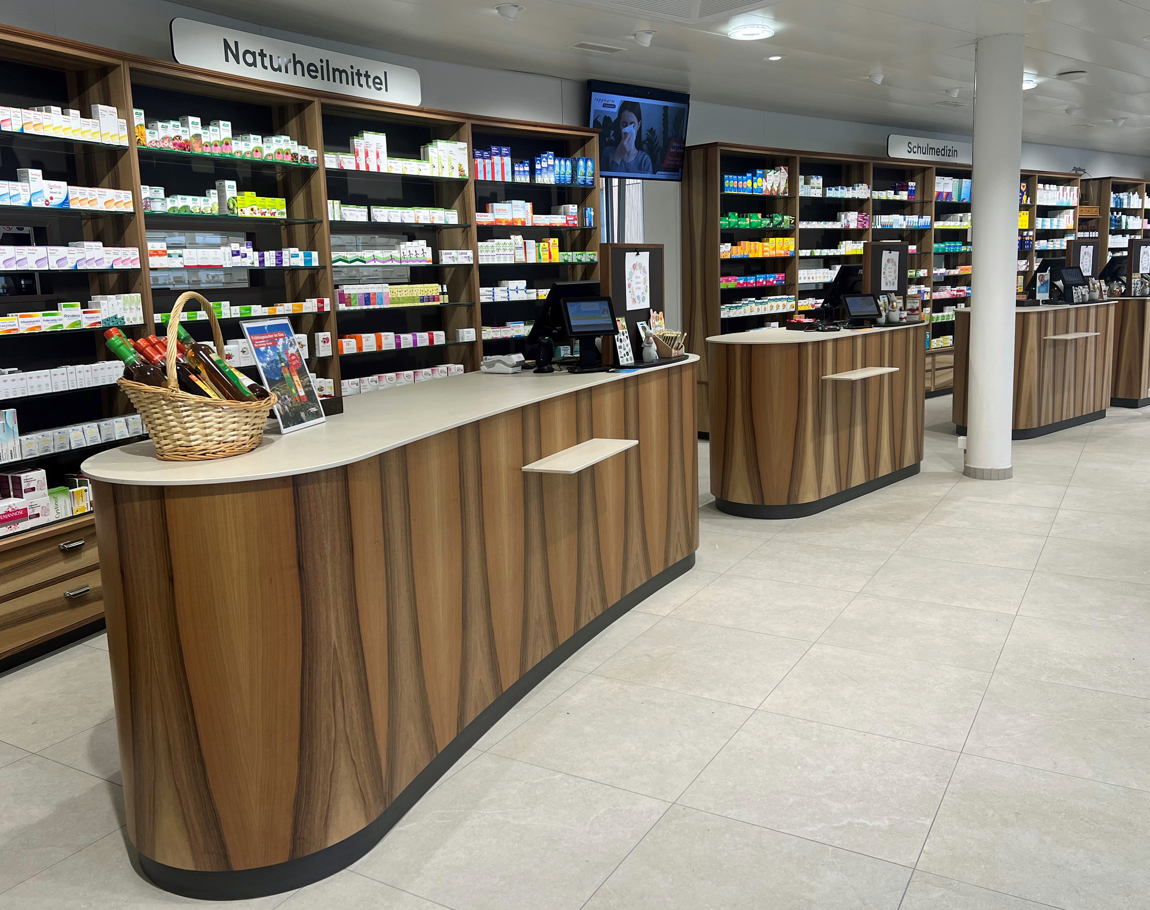 Furnieroberflächen für die Apotheke