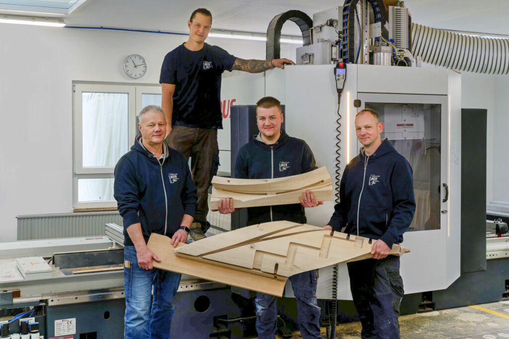 Einstieg in die CNC-Bearbeitung mit Reichenbacher 2 Team (v.l.) Stefan Nos, Benedikt Nos, Henri Imhof, Christoph Sinner.