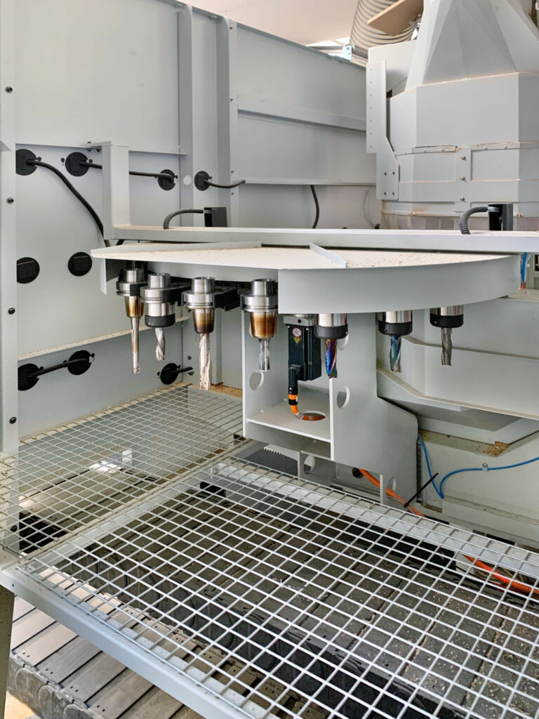 Einstieg in die CNC-Bearbeitung mit Reichenbacher 1 16-FachWerkzeugmagazin