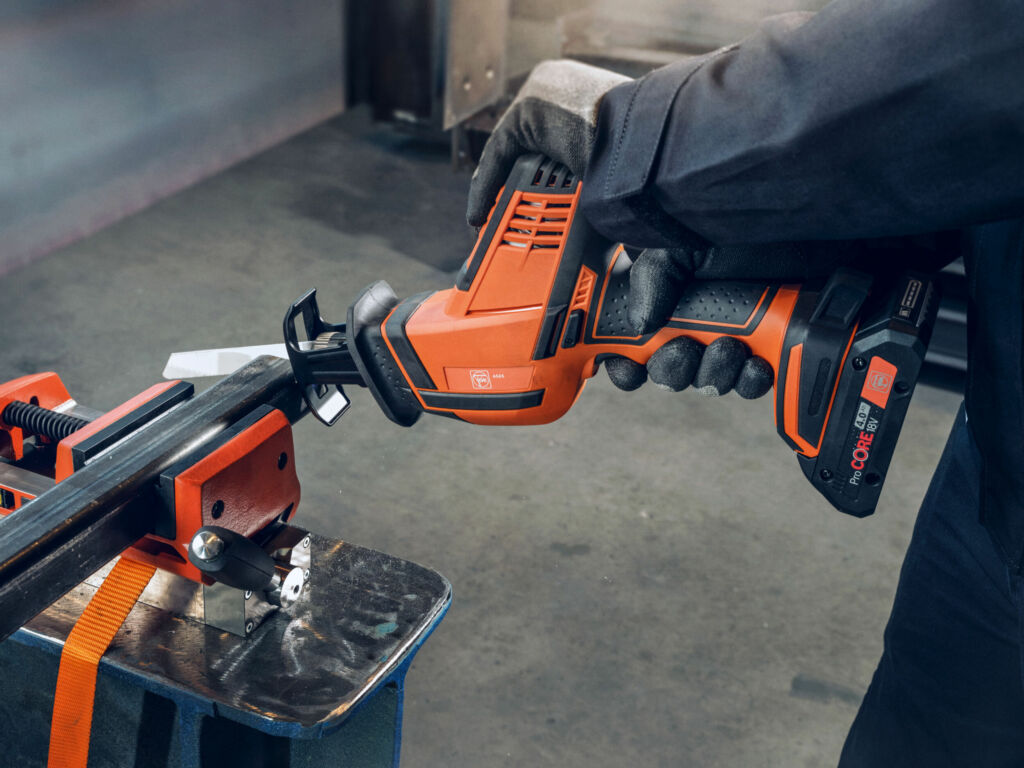 Akku-Säbelsäge von Fein 1 FEIN Sawing 3