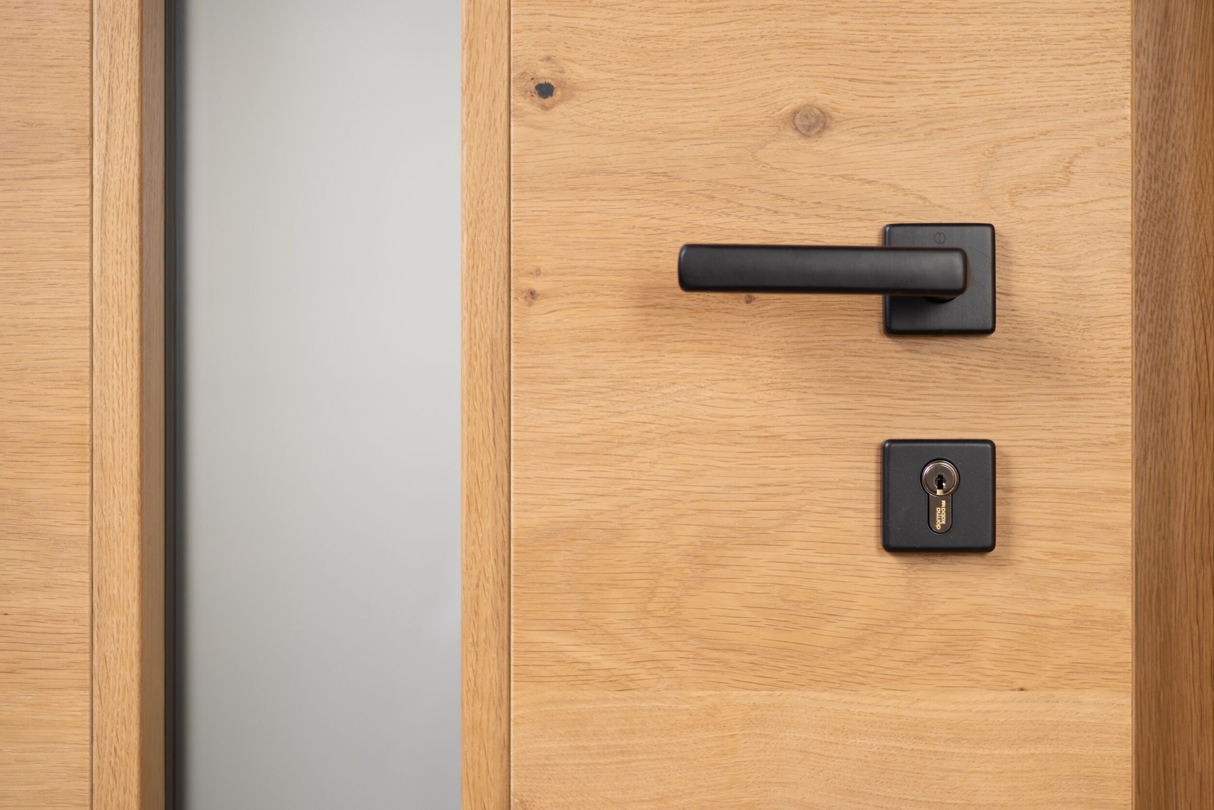 Einkomponentige Zwischenbeschichtung