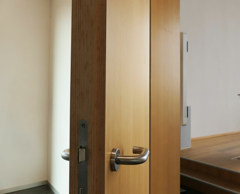 Schmelzklebstoff für anspruchsvolle Legeverfahren 1 P1023438