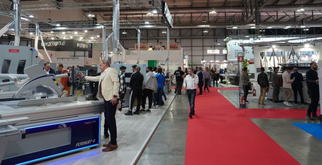 Italienische Messe mit guter Besucherzahl 1 DSC06023