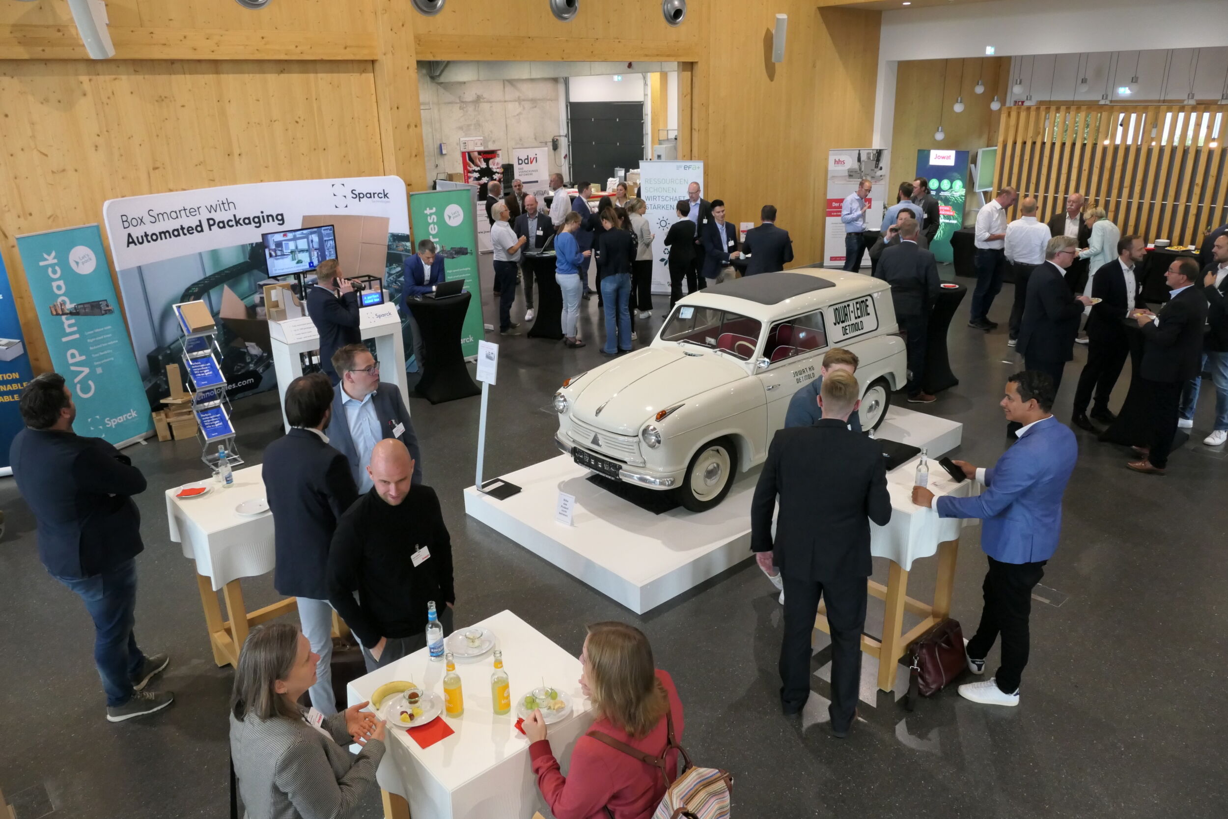 Jowat und Kraft laden ein