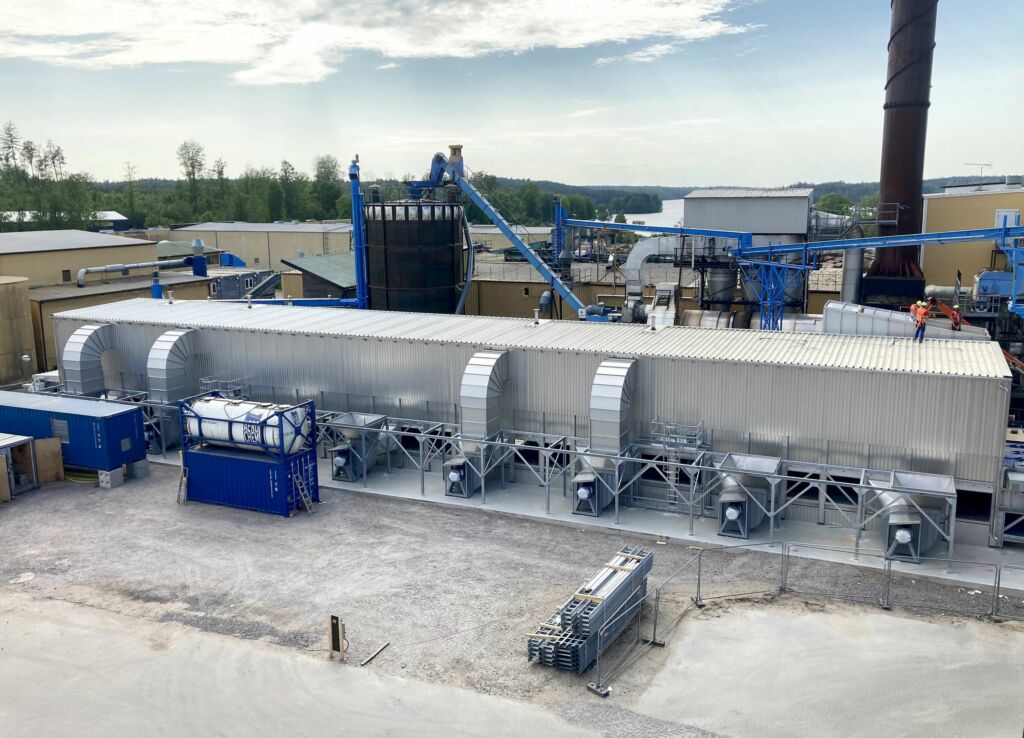 Trockene Späne in skandinavischer Kälte 1 In Schweden wird einer der größten je errichteten Mühlböck-Bandtrockner 1003 Premium montiert.