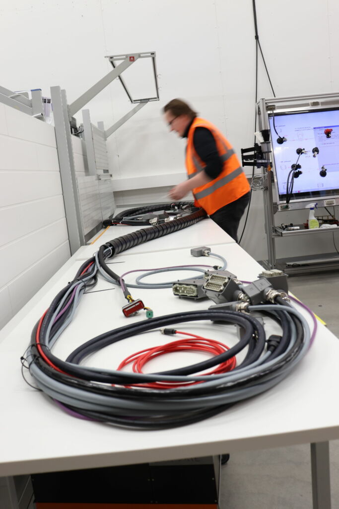 Gemeinsam den Wald bewirtschaften 2 Die Konfektionslösungen für die Forstmaschinen kommen von Lapp Connect Oy.