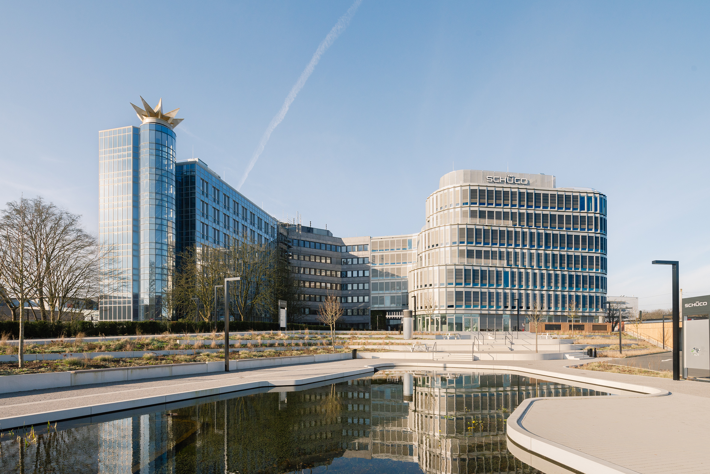 Schüco mit eigenem ESG-Board