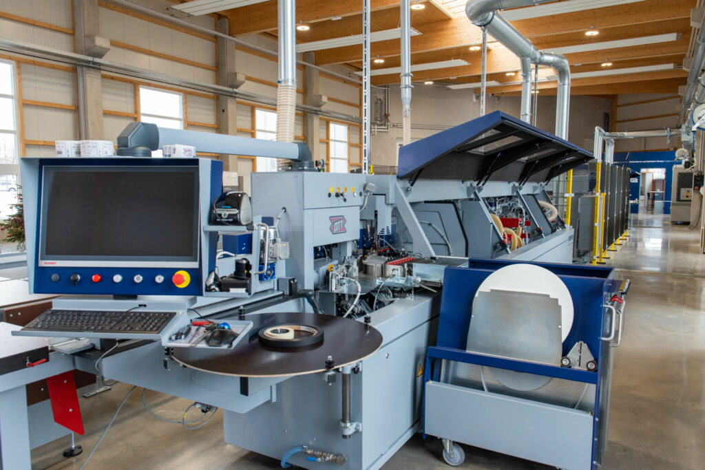 Live und mit Kante 4 Blick in Showroom 2