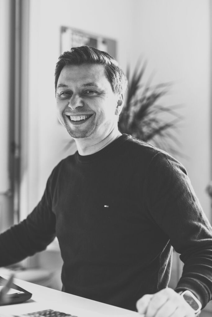 Ein wahr gewordener Wohntraum 1 Geschäftsführer Helmuth Mai von
der Schreinerei Stahlmann