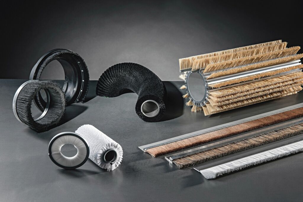 Streifenbürsten mit Zehnkampf-Qualitäten 1 Die Streifenbürsten von Kullen-Koti bieten viel Freiraum für die Adaption an ihre Aufgaben.