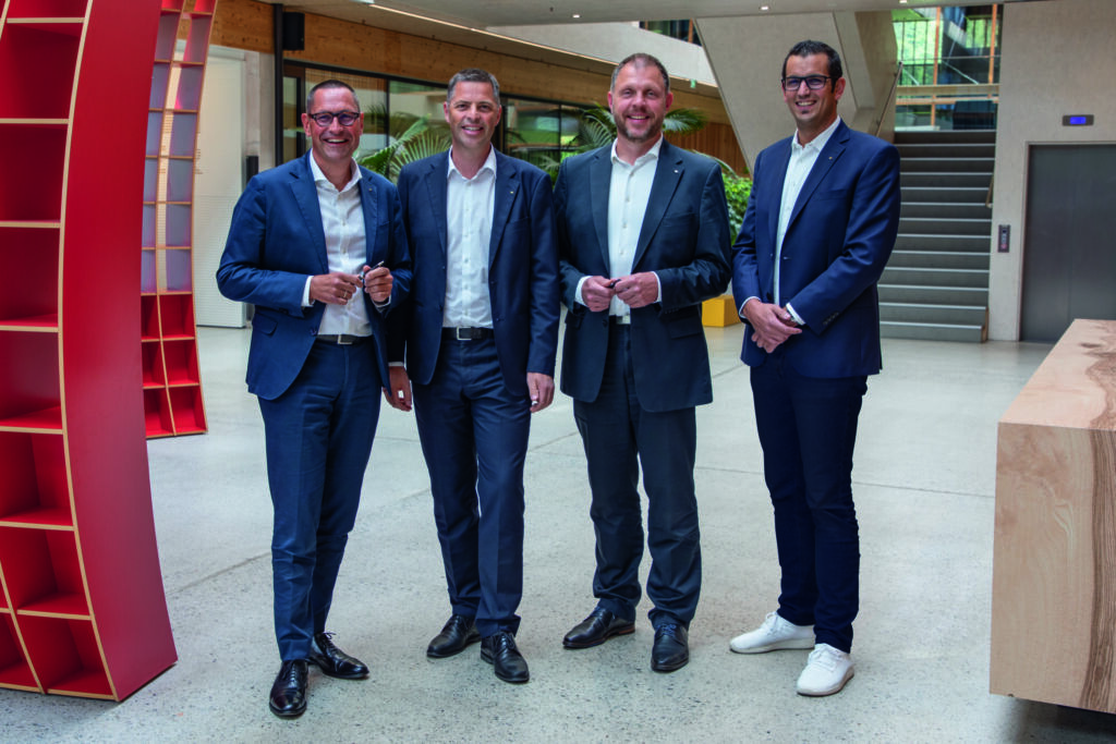 Egger entwickelt sich stabil 1 group management