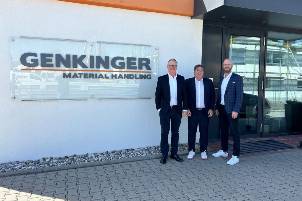 Hubtex übernimmt Genkinger 1 v.l.n.r.: Hans-Joachim Finger, Geschäftsführer Hubtex, Richard Ludwig, Geschäftsführer Genkinger, und Marco Goldbach, Geschäftsführer Hubtex
