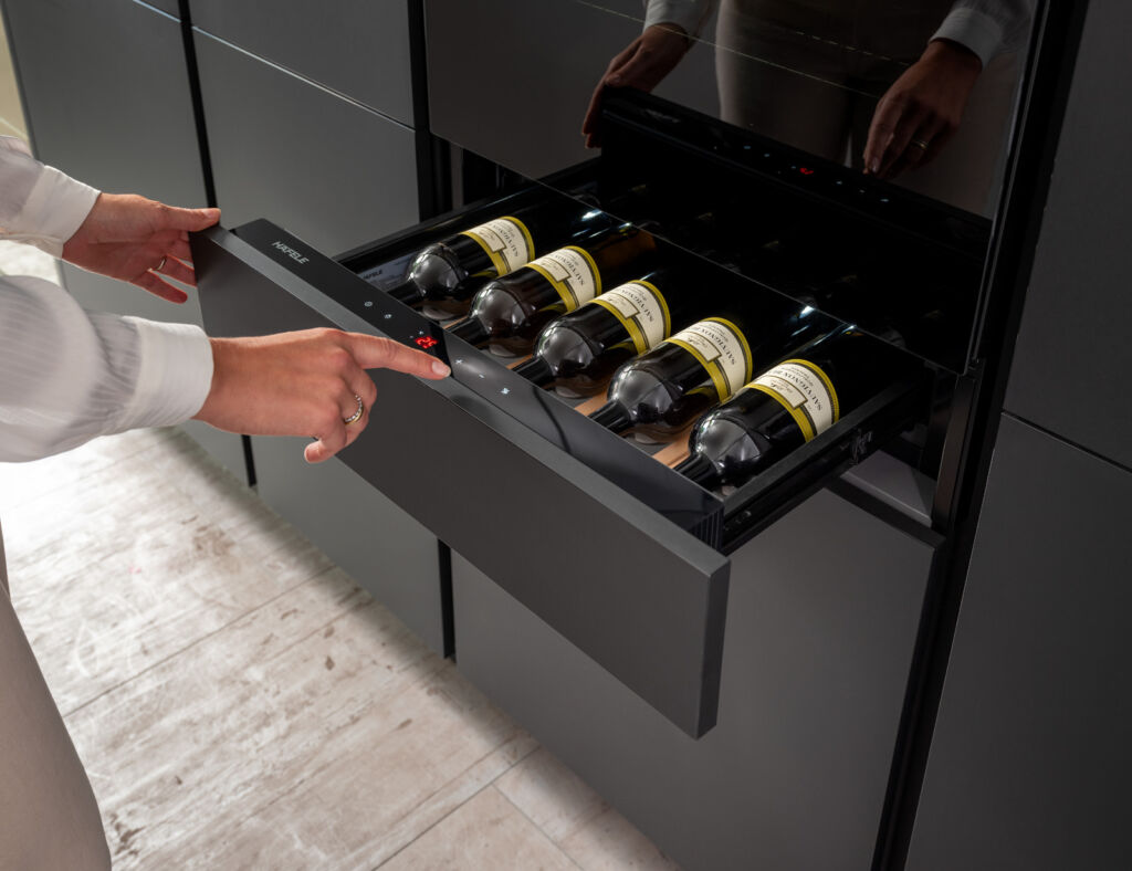 356536 05 haefele assedo