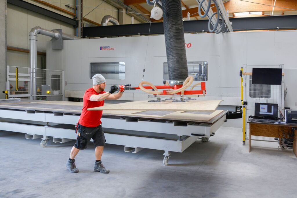 362295 4 Bediener kann genestete Platten a 20250606103611