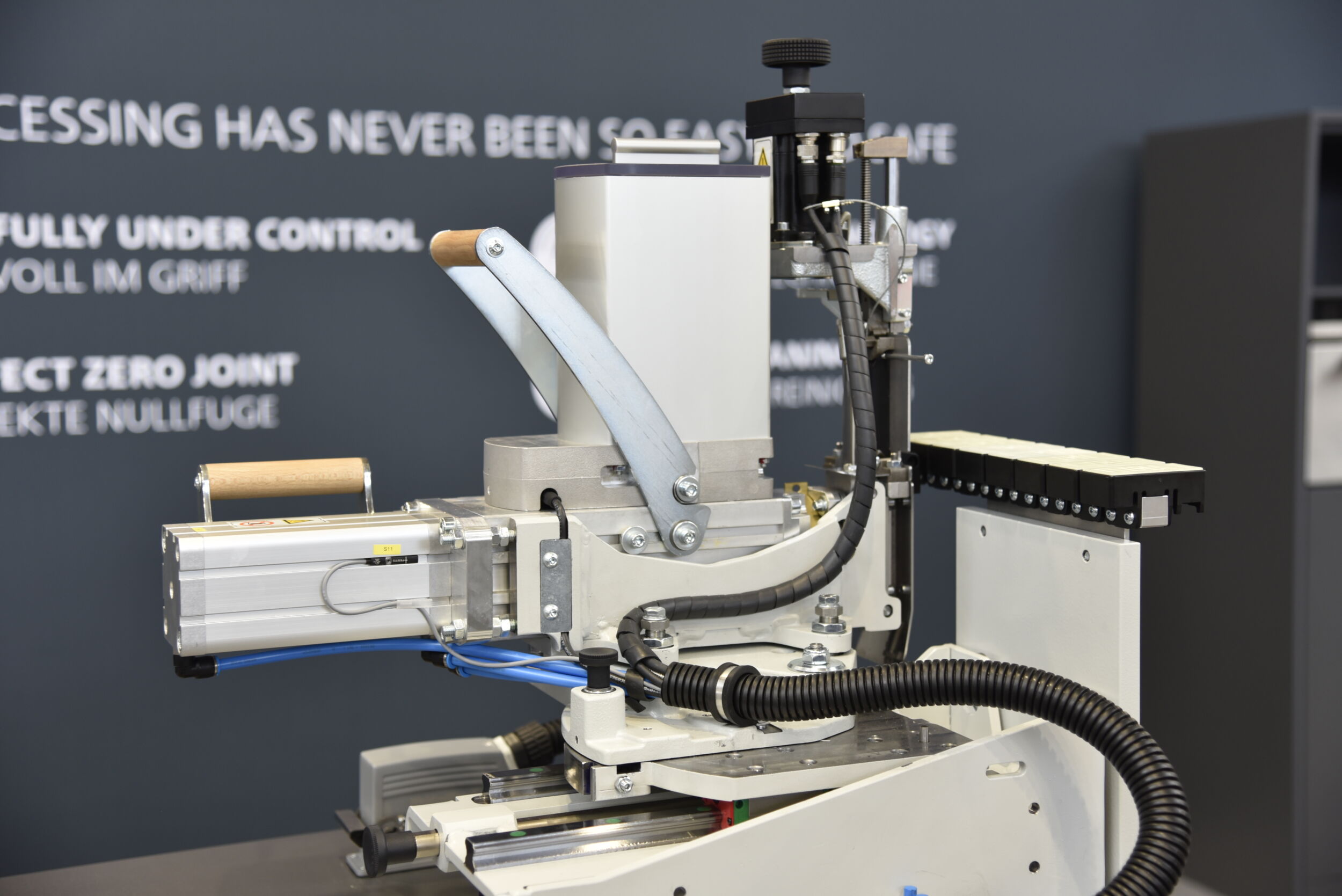 Erstmals als Komplettanbieter präsentiert