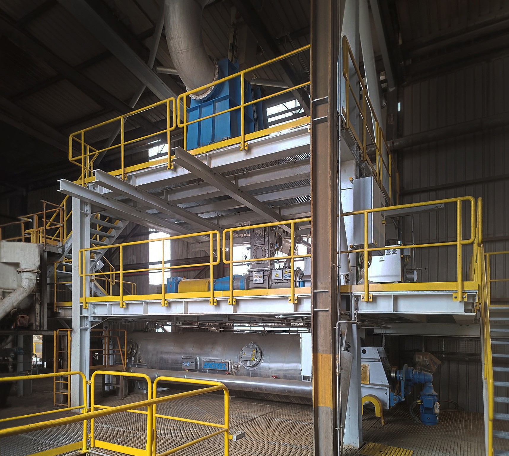 Die neue industrielle Recyclinglinie für Faserplatten bei Sonae Arauco.