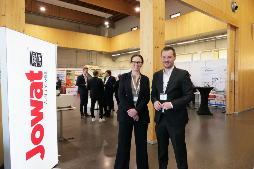 Forum von Jowat und VHI 1 Anemon Strohmeyer (Geschäftsführerin VHI) und Ingo Horsthemke (Vizepräsident Global Marketing Jowat)