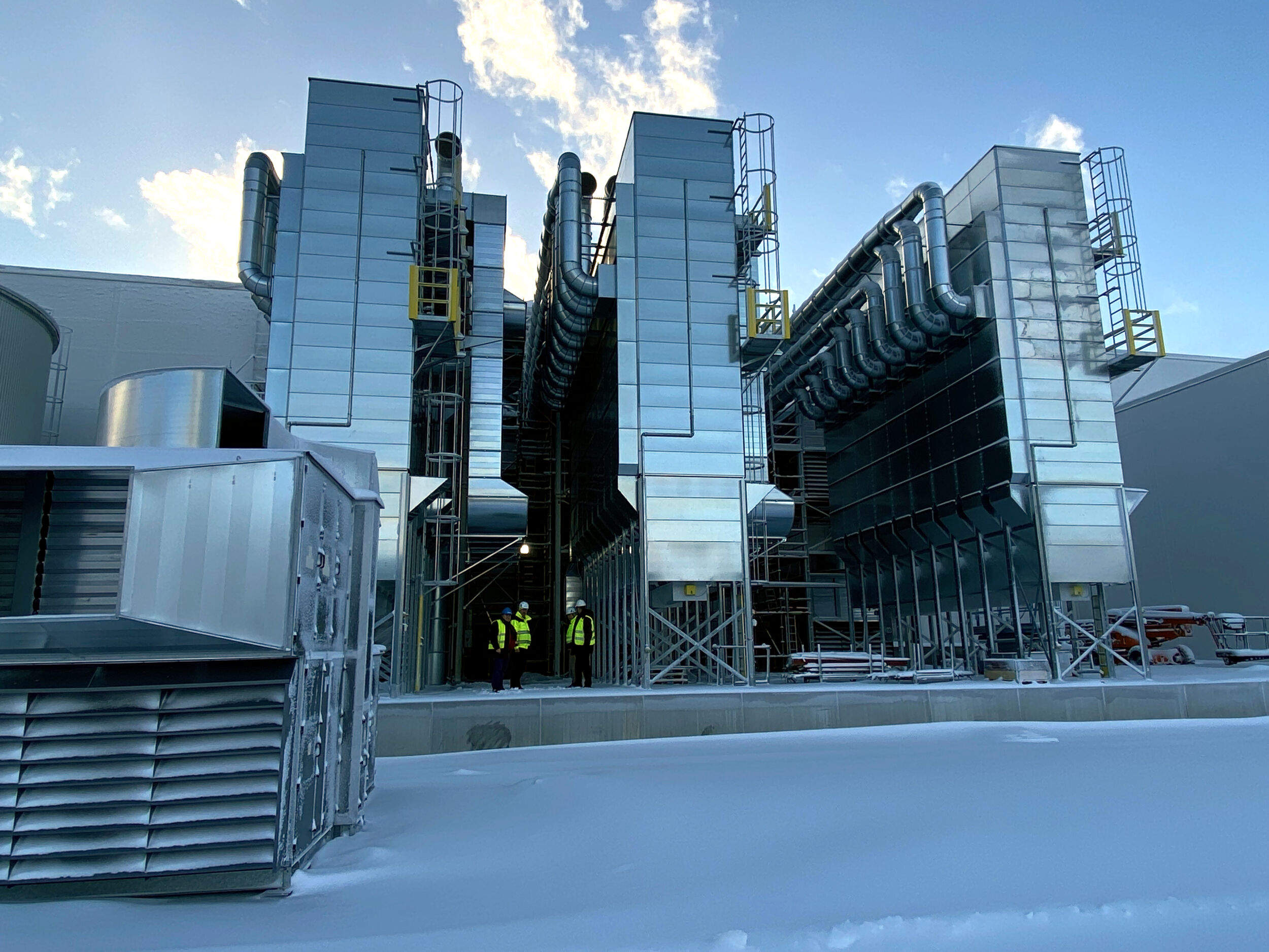 Gefiltert zur Energiewende 17 30 Monate lang haben die Nestro-Monteure an der Anlage des Nobia-Werks gearbeitet - auch den skandinavischen Winter hindurch.