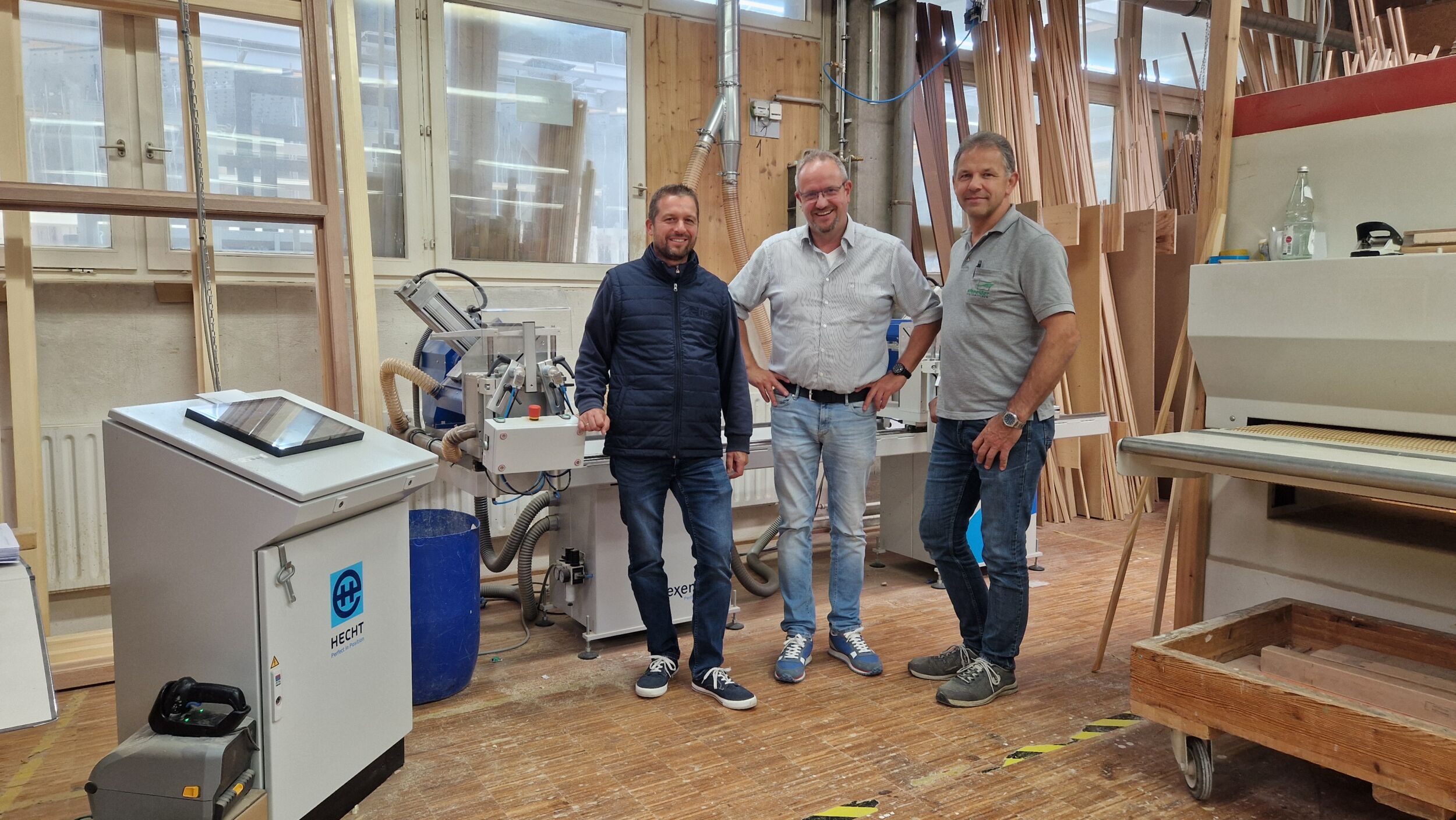 Peter Sadofsky (Senior Sales Manager bei Hecht), Wolfgang Schneider (Geschäftsführer von Fensterbau Schneider) und Hermann Zaft (Prokurist bei Fensterbau Schneider)