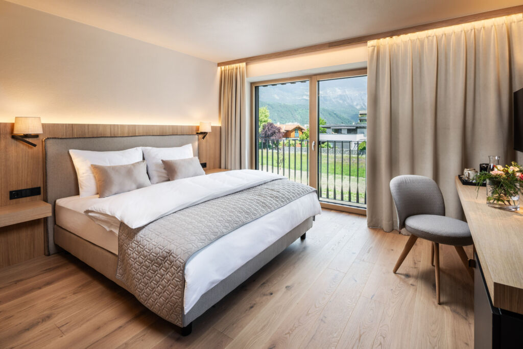  Zimmer und Suiten mit der Wandfarbe Aviva Ultra-Color SD