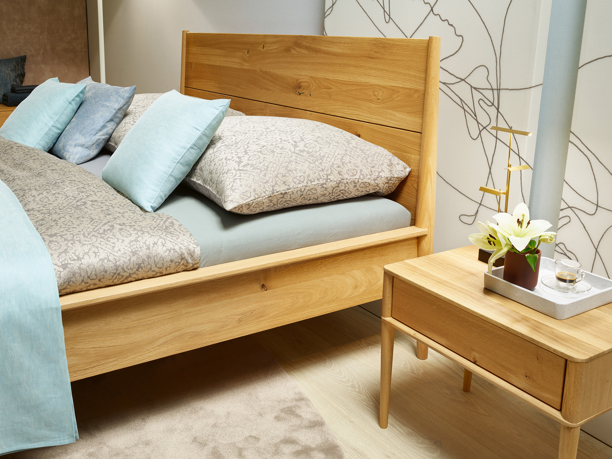 Legno Aqua-Öl Plus vereint Schutz und Natürlichkeit für Möbel und Innenausbau.