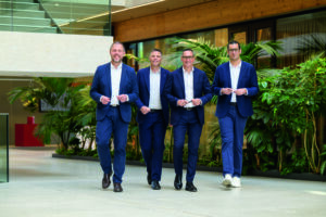 Egger: Stabiles Geschäftsjahr 5 Die Egger-Gruppenleitung: Frank Bölling, Hannes Mitterweissacher, Thomas Leissing, Michael Egger jun.