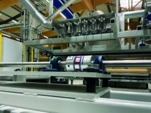 KBK-Elastomerkupplungen kommen unter anderem in Plattensägen zum Einsatz, die Holzelemente für Fertighäuser zuschneiden.
