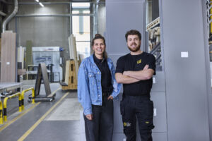 Nadine Kooij-Commandeur (CEO) und Ben Klijn (Betriebsleiter) verbinden mit ihrem Team Handwerk mit Technologie.