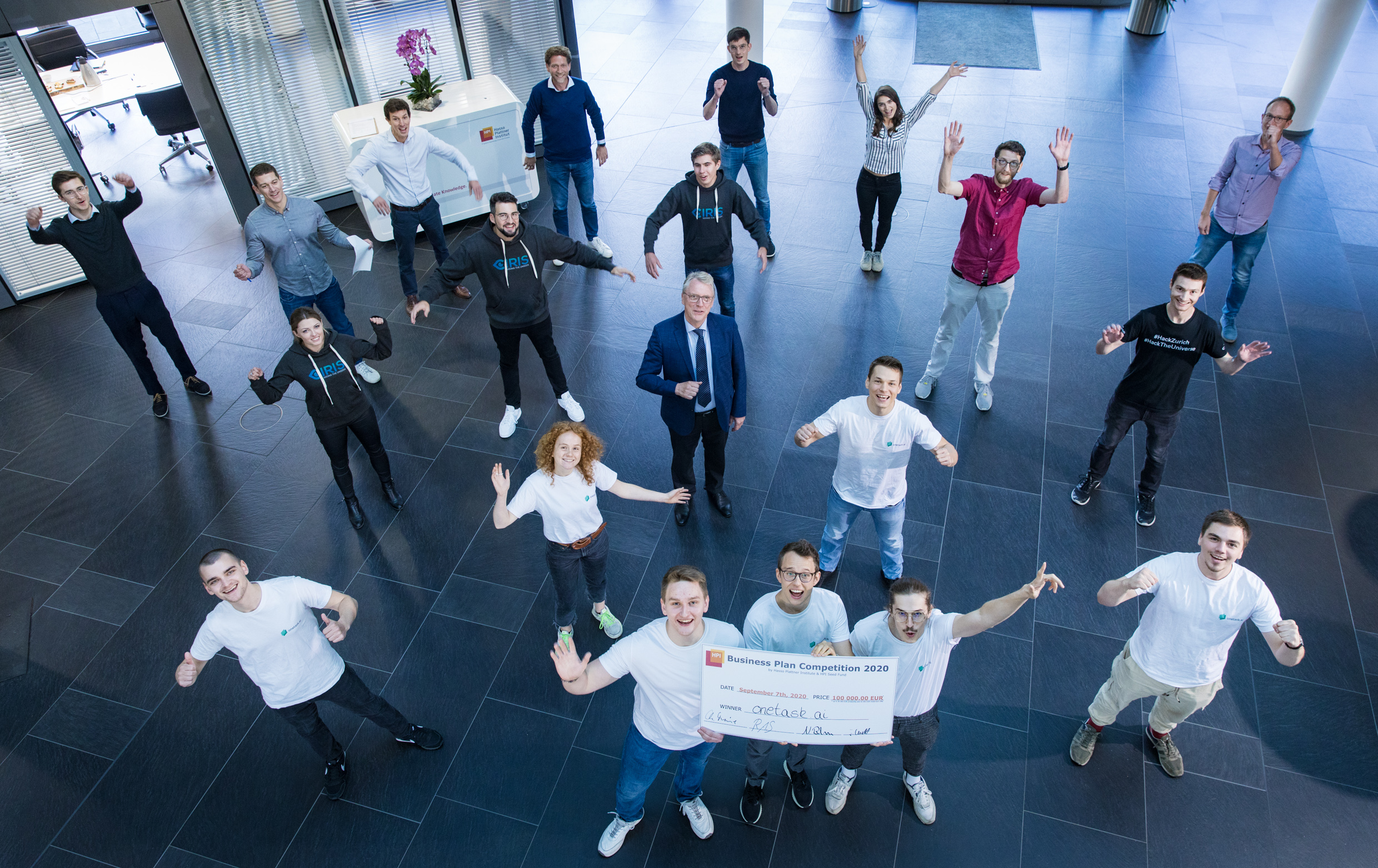 Software zur KI-Entwicklung gewinnt Business-Plan Wettbewerb