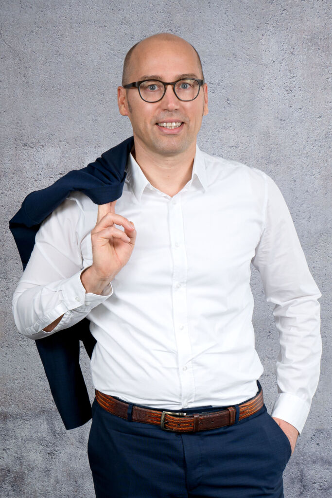 224699 Adelhard Tuerling stehend
