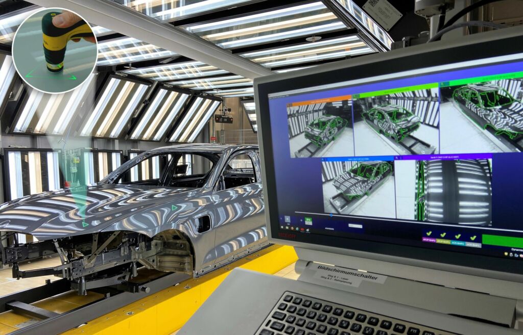 In der Finish-Kabine zeigt die Projektion den Werkerinnen und Werkern die Stelle, die nachbearbeitet werden muss.